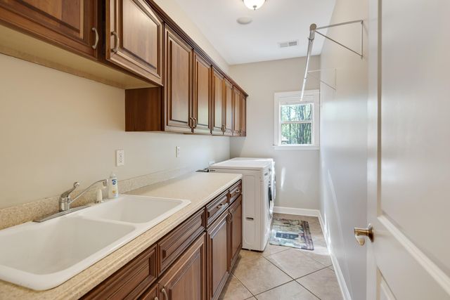 245 FOREST GLADE CV, Eads, TN 38028