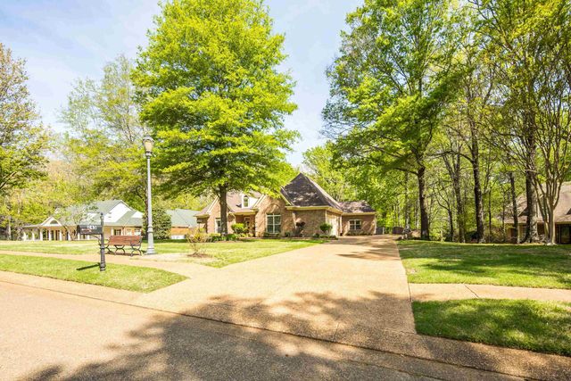 245 FOREST GLADE CV, Eads, TN 38028