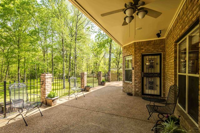 245 FOREST GLADE CV, Eads, TN 38028