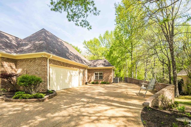 245 FOREST GLADE CV, Eads, TN 38028