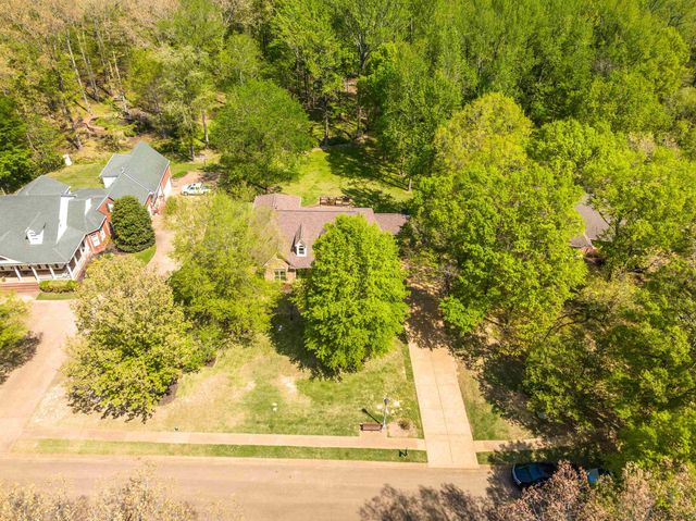 245 FOREST GLADE CV, Eads, TN 38028