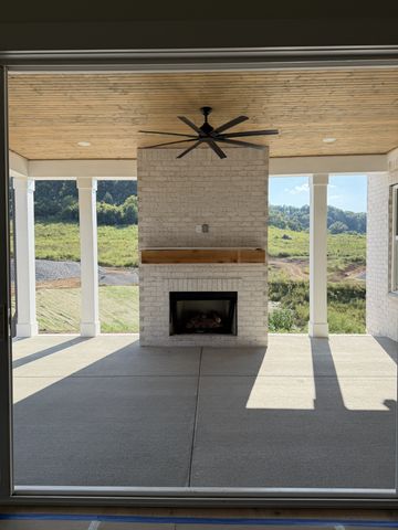 2287 Brakeman Ln, Thompsons Station, TN 37179