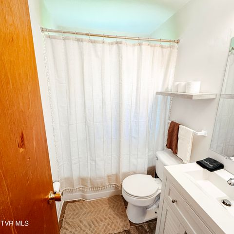 803 John Exum Parkway, Johnson City, TN 37604