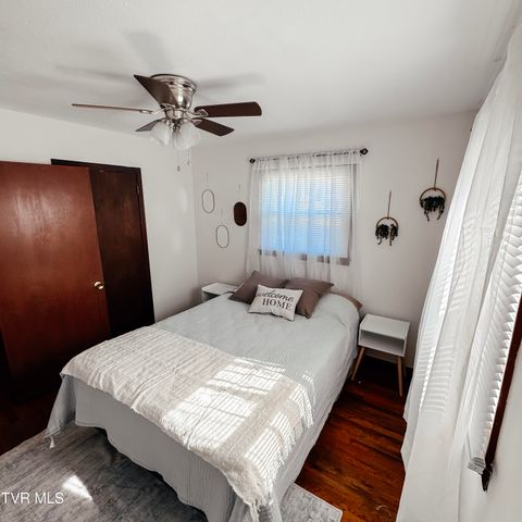 803 John Exum Parkway, Johnson City, TN 37604