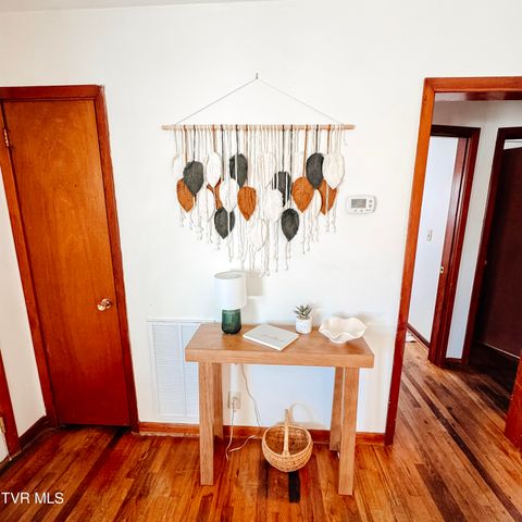 803 John Exum Parkway, Johnson City, TN 37604