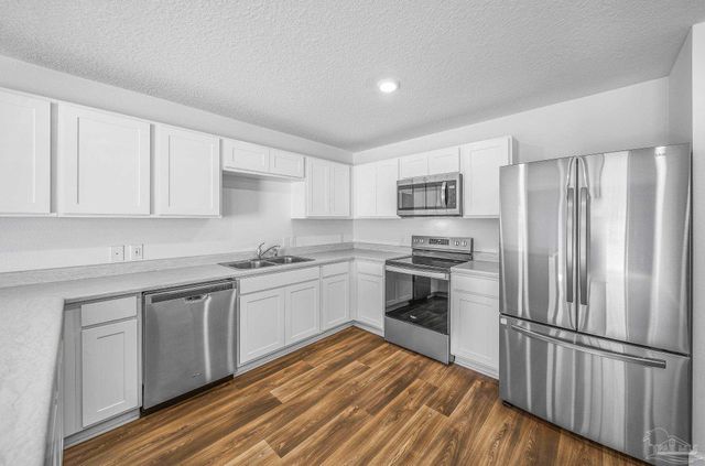 8739 Schooner Ln, Pensacola, FL 32507