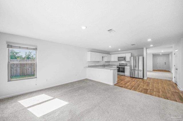 8739 Schooner Ln, Pensacola, FL 32507