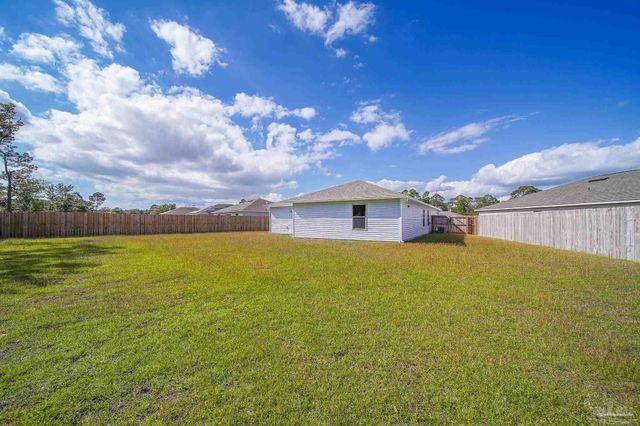 8739 Schooner Ln, Pensacola, FL 32507