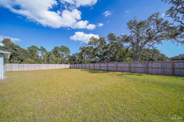 8739 Schooner Ln, Pensacola, FL 32507