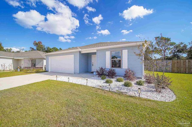 8739 Schooner Ln, Pensacola, FL 32507