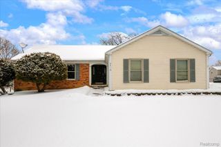 9416 Wildwood Lake Drive, Northfield Township, MI 48189