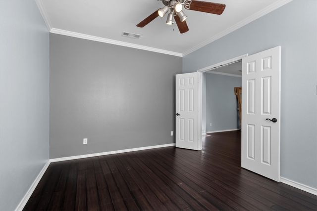 3701 Emerald Park Court, Corinth, TX 76208