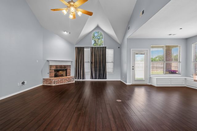 3701 Emerald Park Court, Corinth, TX 76208
