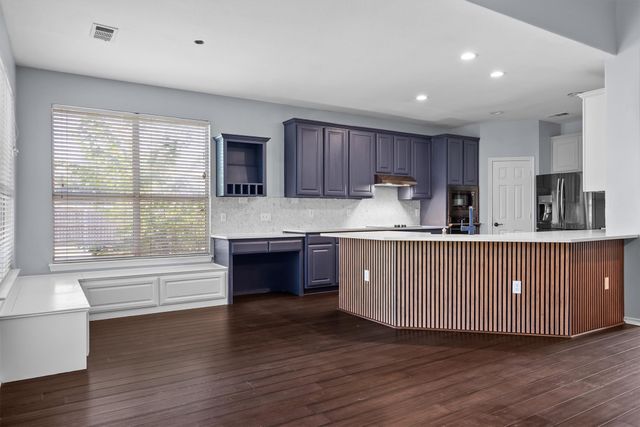 3701 Emerald Park Court, Corinth, TX 76208