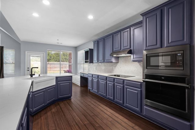 3701 Emerald Park Court, Corinth, TX 76208