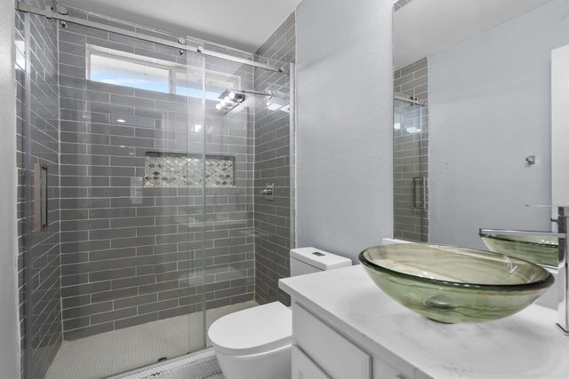 3701 Emerald Park Court, Corinth, TX 76208