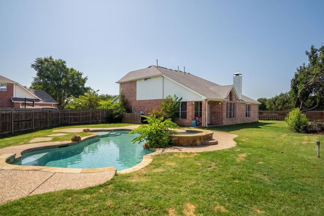 3701 Emerald Park Court, Corinth, TX 76208