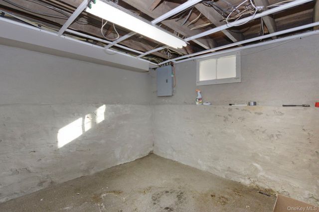 85 Sunset Avenue, Poughkeepsie, NY 12601