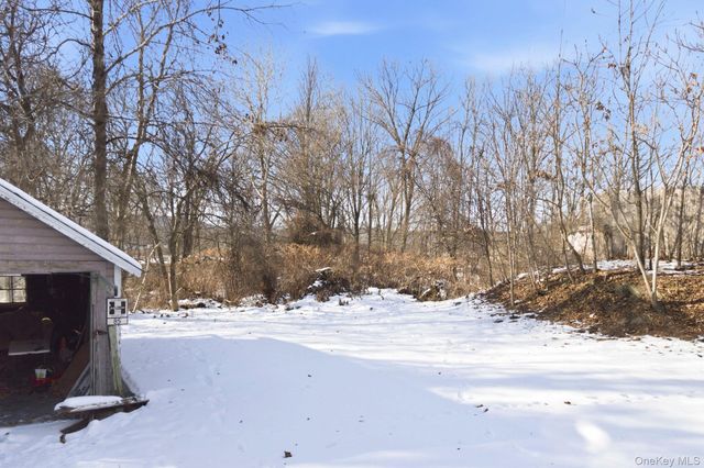 85 Sunset Avenue, Poughkeepsie, NY 12601