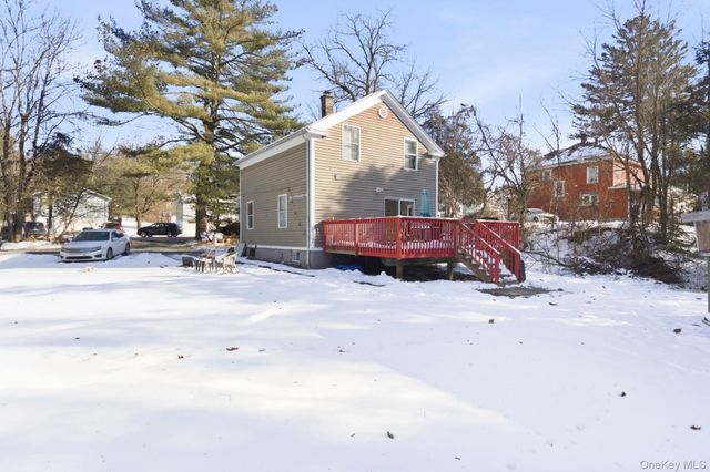 85 Sunset Avenue, Poughkeepsie, NY 12601