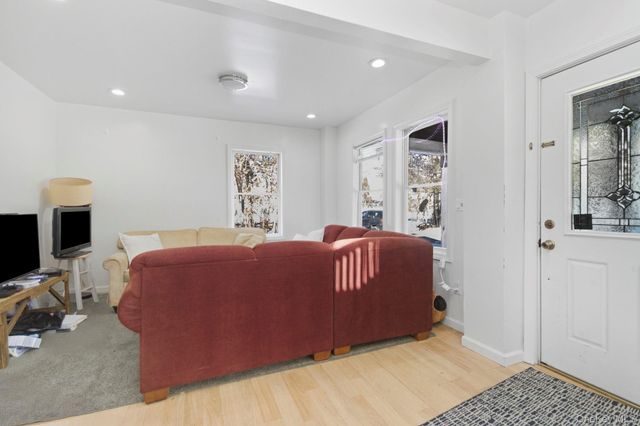 85 Sunset Avenue, Poughkeepsie, NY 12601