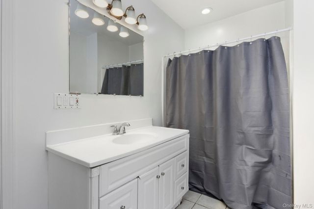 85 Sunset Avenue, Poughkeepsie, NY 12601