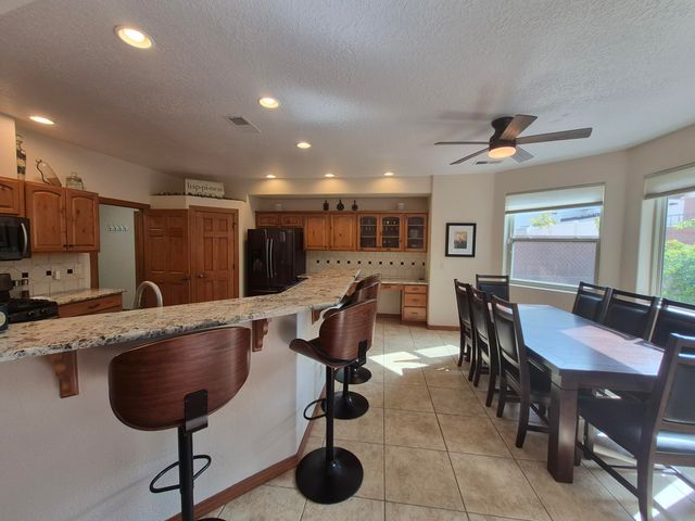 8412 Desert Sunrise Road NE, Albuquerque, NM 87122