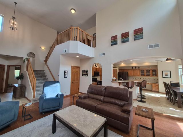 8412 Desert Sunrise Road NE, Albuquerque, NM 87122