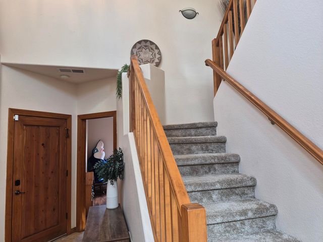 8412 Desert Sunrise Road NE, Albuquerque, NM 87122