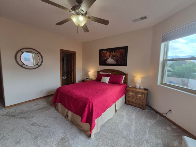 8412 Desert Sunrise Road NE, Albuquerque, NM 87122