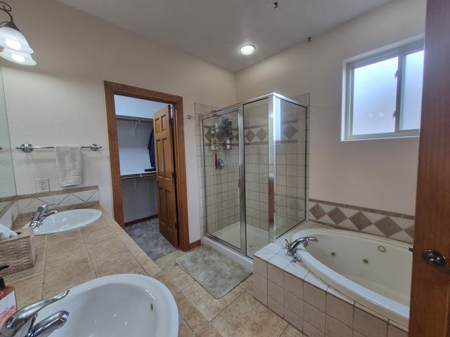 8412 Desert Sunrise Road NE, Albuquerque, NM 87122