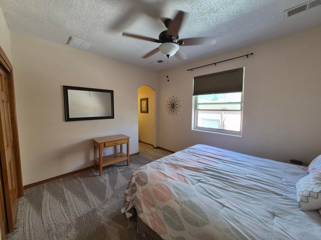 8412 Desert Sunrise Road NE, Albuquerque, NM 87122