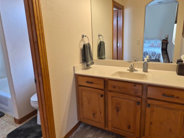 8412 Desert Sunrise Road NE, Albuquerque, NM 87122