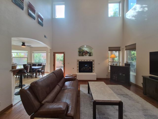 8412 Desert Sunrise Road NE, Albuquerque, NM 87122
