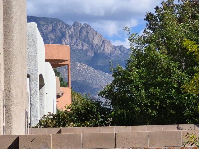 8412 Desert Sunrise Road NE, Albuquerque, NM 87122