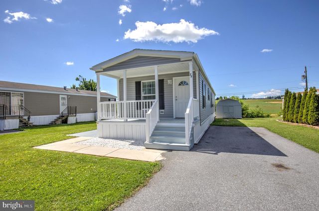 75 LOBIN RD, East Earl, PA 17519