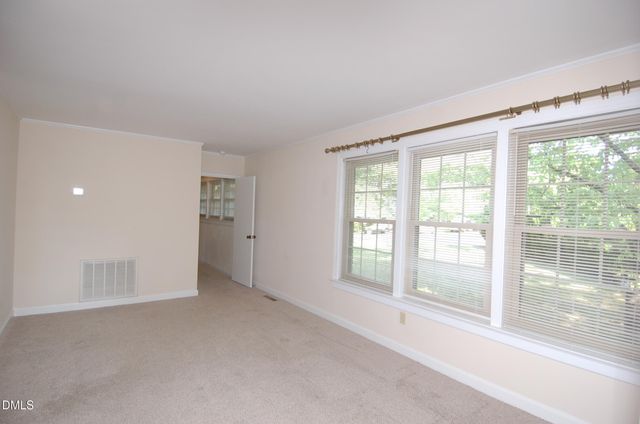 706 Smedes Place, Raleigh, NC 27605