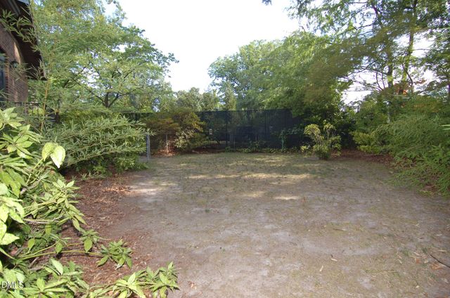 706 Smedes Place, Raleigh, NC 27605