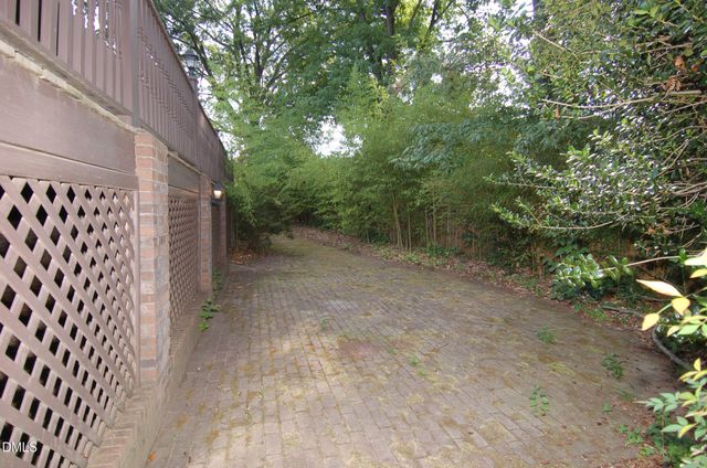 706 Smedes Place, Raleigh, NC 27605