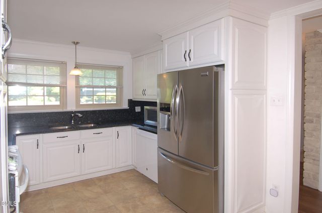 706 Smedes Place, Raleigh, NC 27605