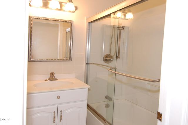 706 Smedes Place, Raleigh, NC 27605
