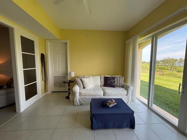 29 Harbour Isle W 102, Fort Pierce, FL 34949