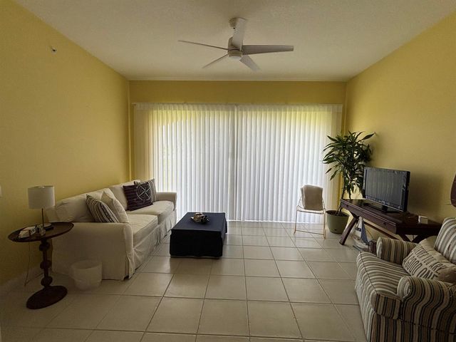 29 Harbour Isle W 102, Fort Pierce, FL 34949
