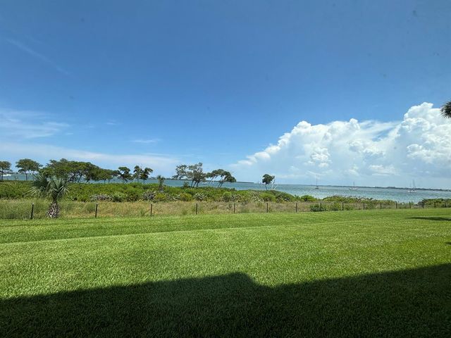 29 Harbour Isle W 102, Fort Pierce, FL 34949