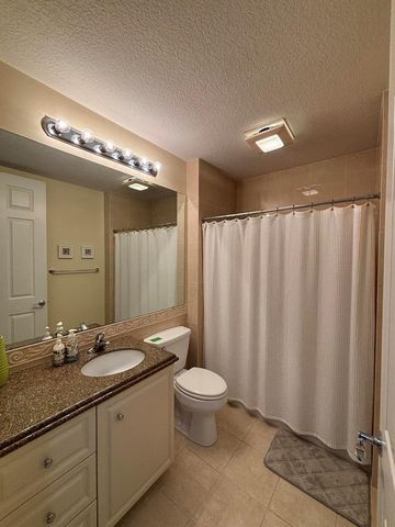 29 Harbour Isle W 102, Fort Pierce, FL 34949