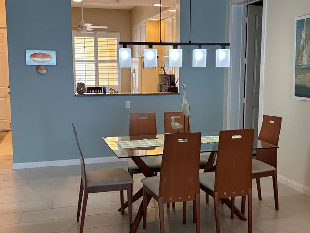 29 Harbour Isle W 102, Fort Pierce, FL 34949