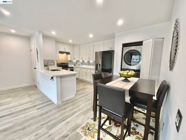 277 Hackamore Cmn, Fremont, CA 94539