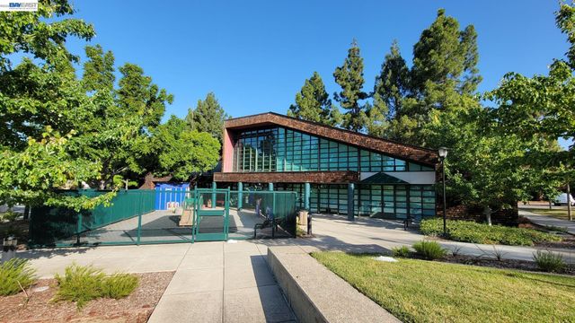 277 Hackamore Cmn, Fremont, CA 94539