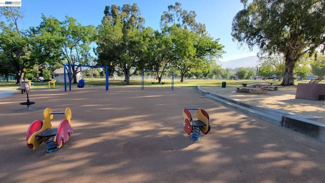 277 Hackamore Cmn, Fremont, CA 94539