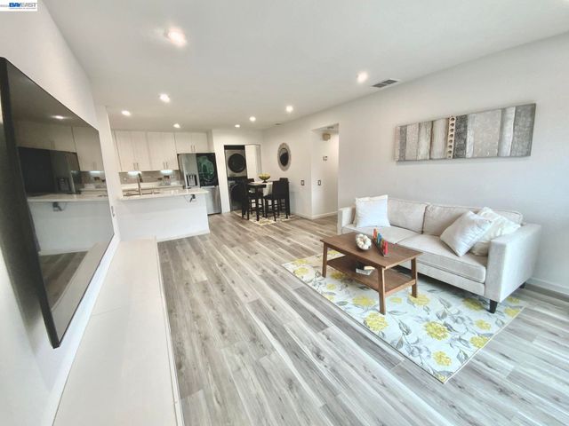 277 Hackamore Cmn, Fremont, CA 94539